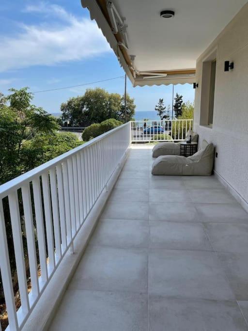 Lagonisi Luxury Appartment 2 By The Sea Екстериор снимка