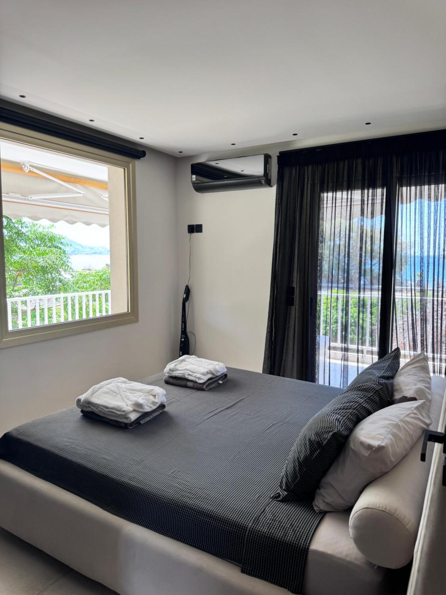 Lagonisi Luxury Appartment 2 By The Sea Екстериор снимка